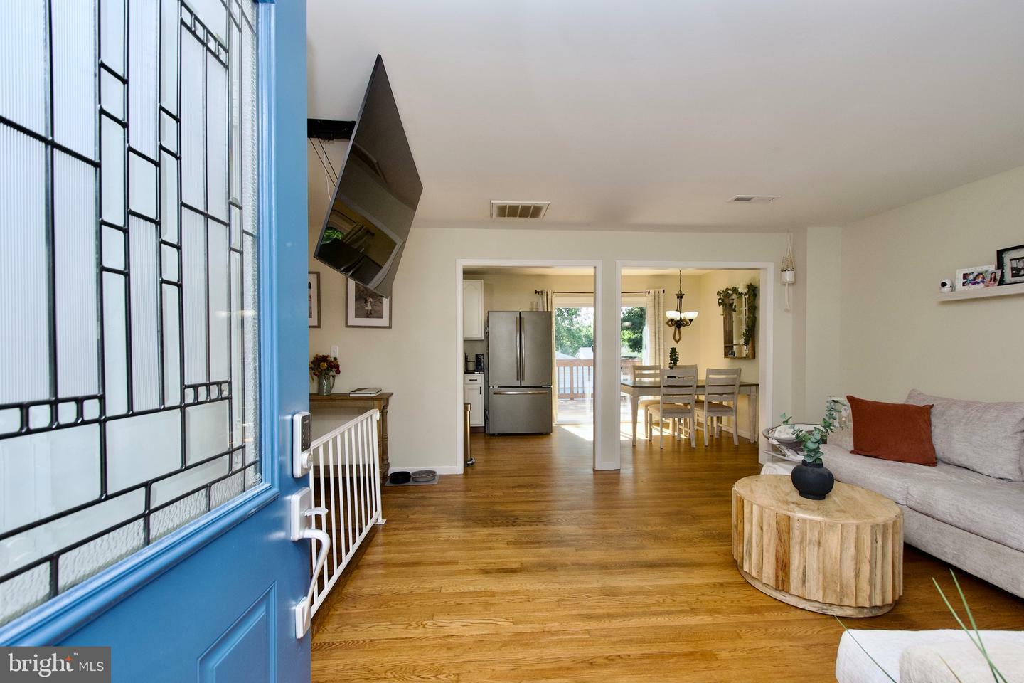 Property Photo:  1411 Kentucky Avenue  VA 22191 