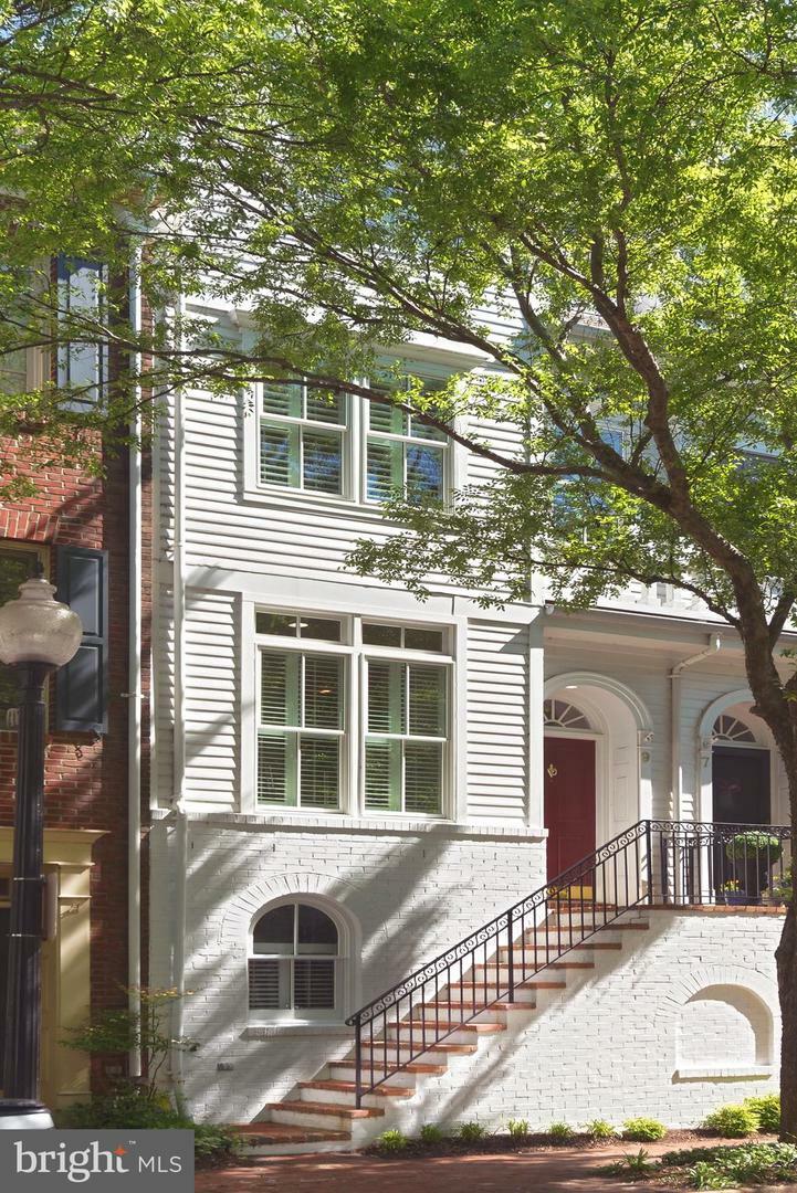 9 Franklin Street  Alexandria VA 22314 photo