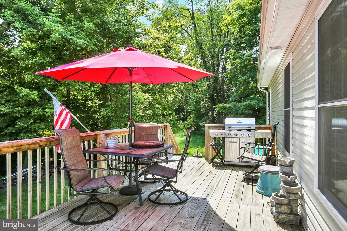 Property Photo: 325 Pelham Court PA 17013