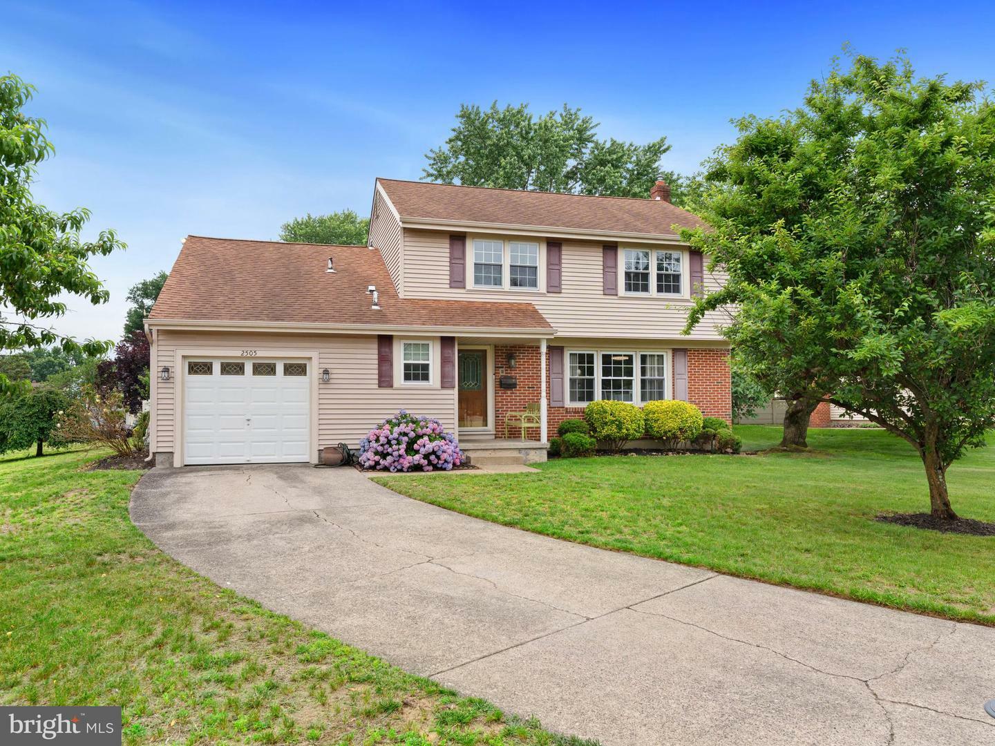 Property Photo:  2505 Yellowstone Road  NJ 08077 