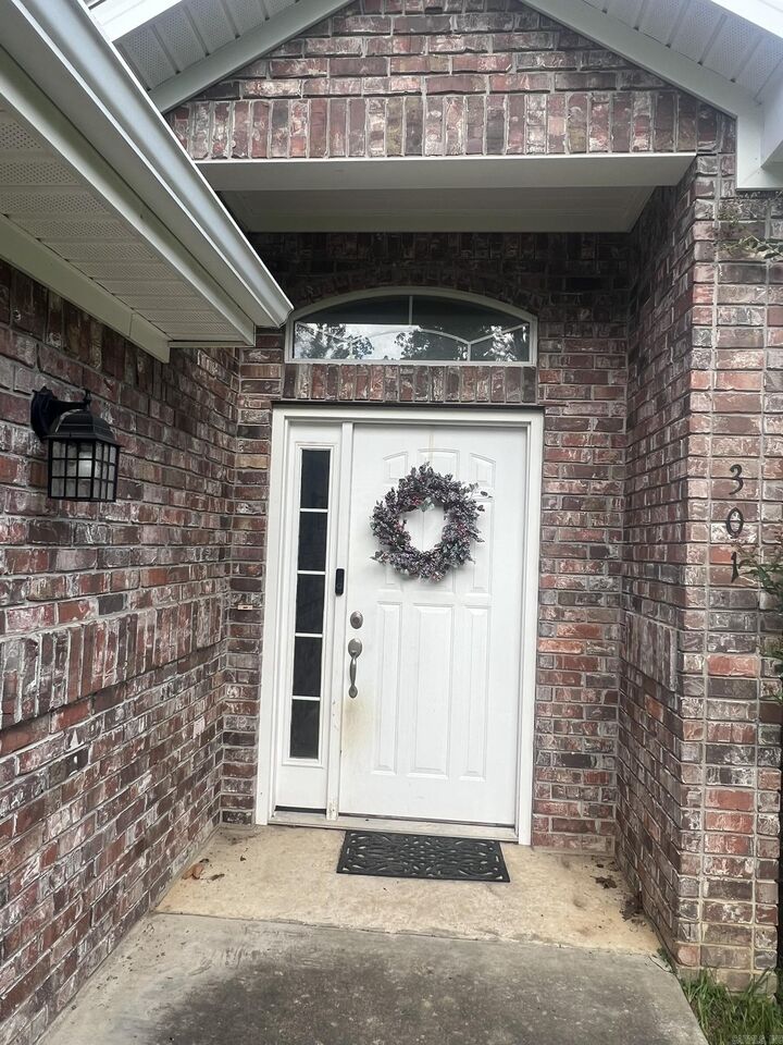 Property Photo:  301 Pin Oak  AR 71953 