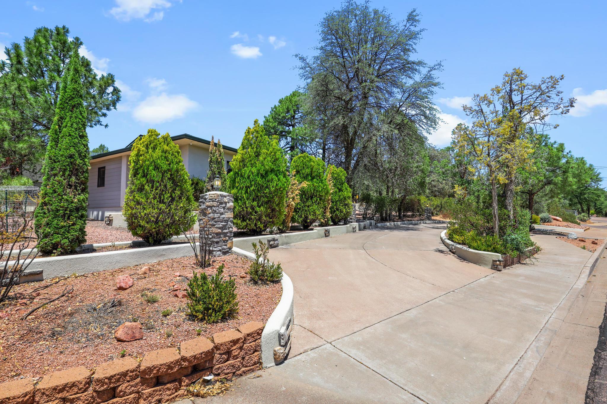 Property Photo:  503 W Locust Road  AZ 85541 