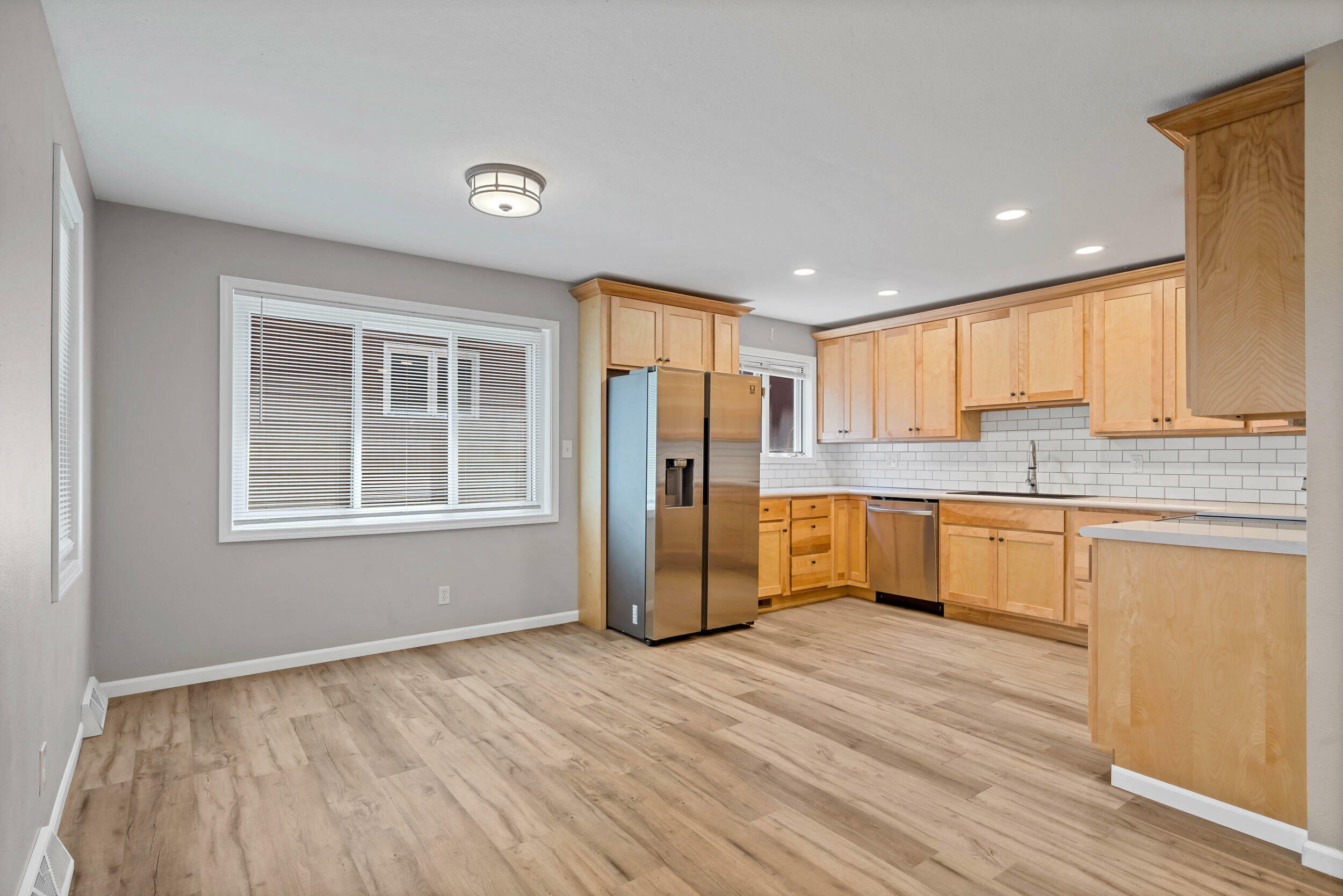 Property Photo: 522 Huntridge Dr MO 65201
