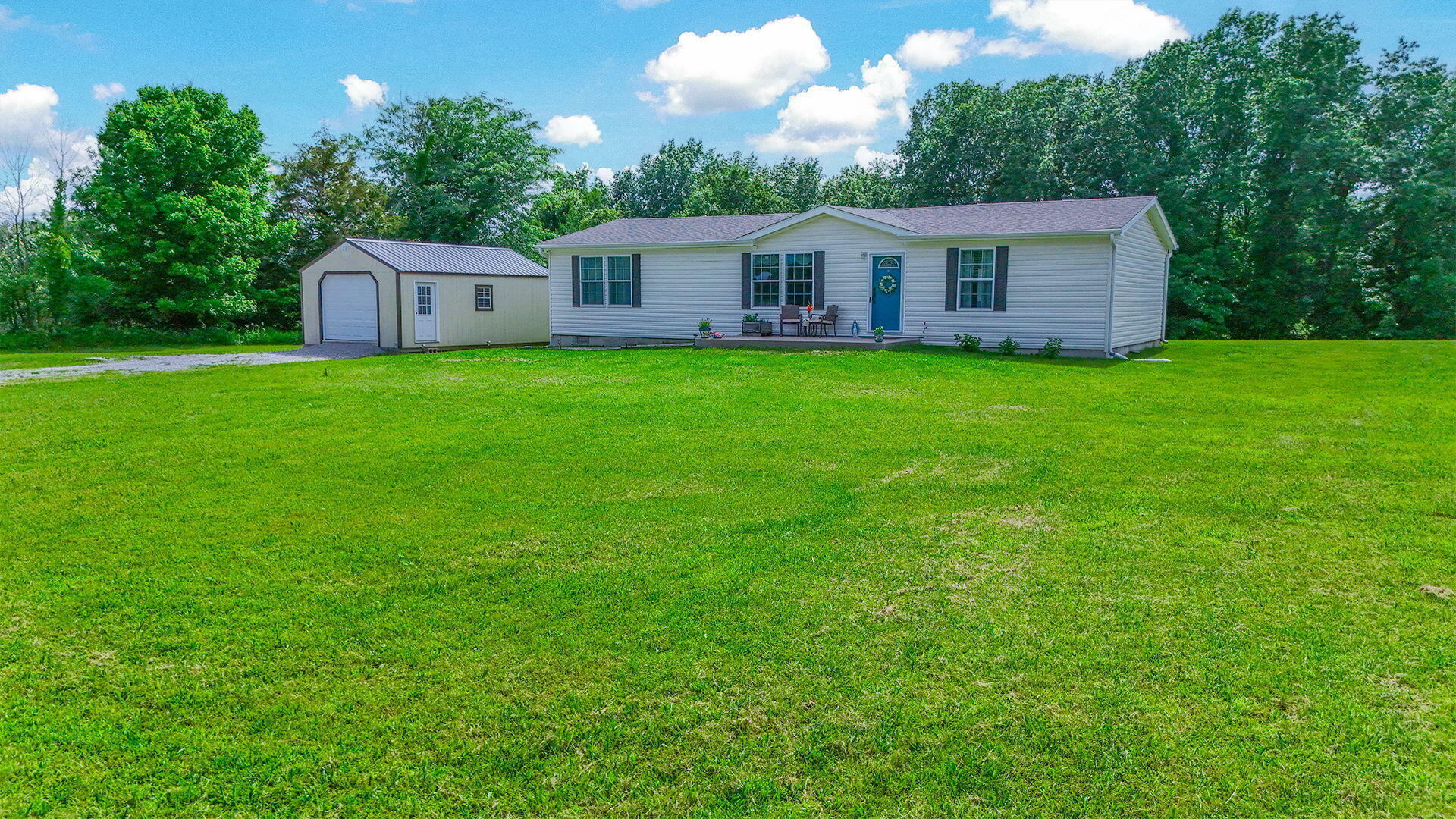 7457 E Mt Zion Church Rd  Hallsville MO 65255 photo