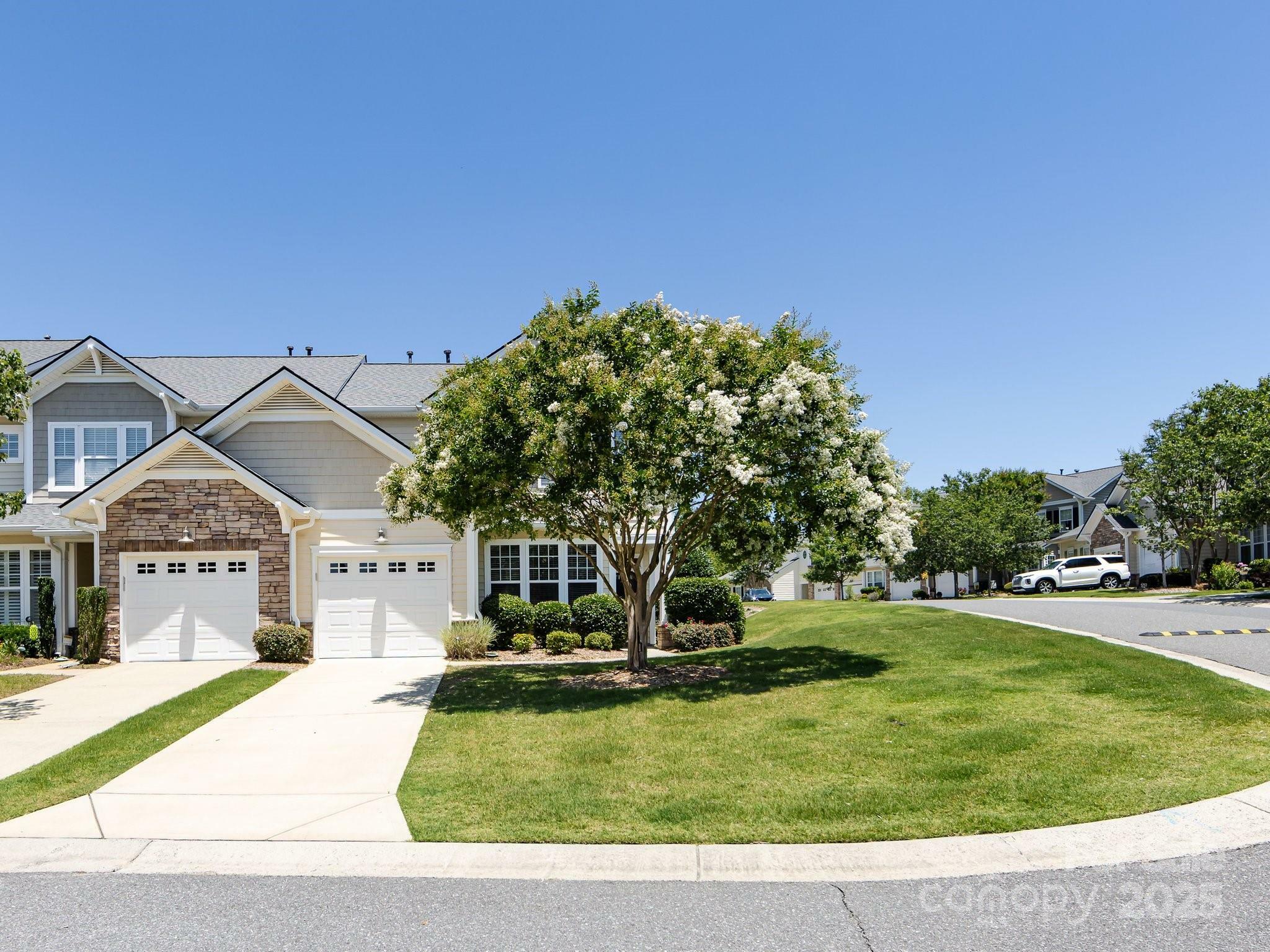 Property Photo:  621 Pine Links Drive  SC 29708 