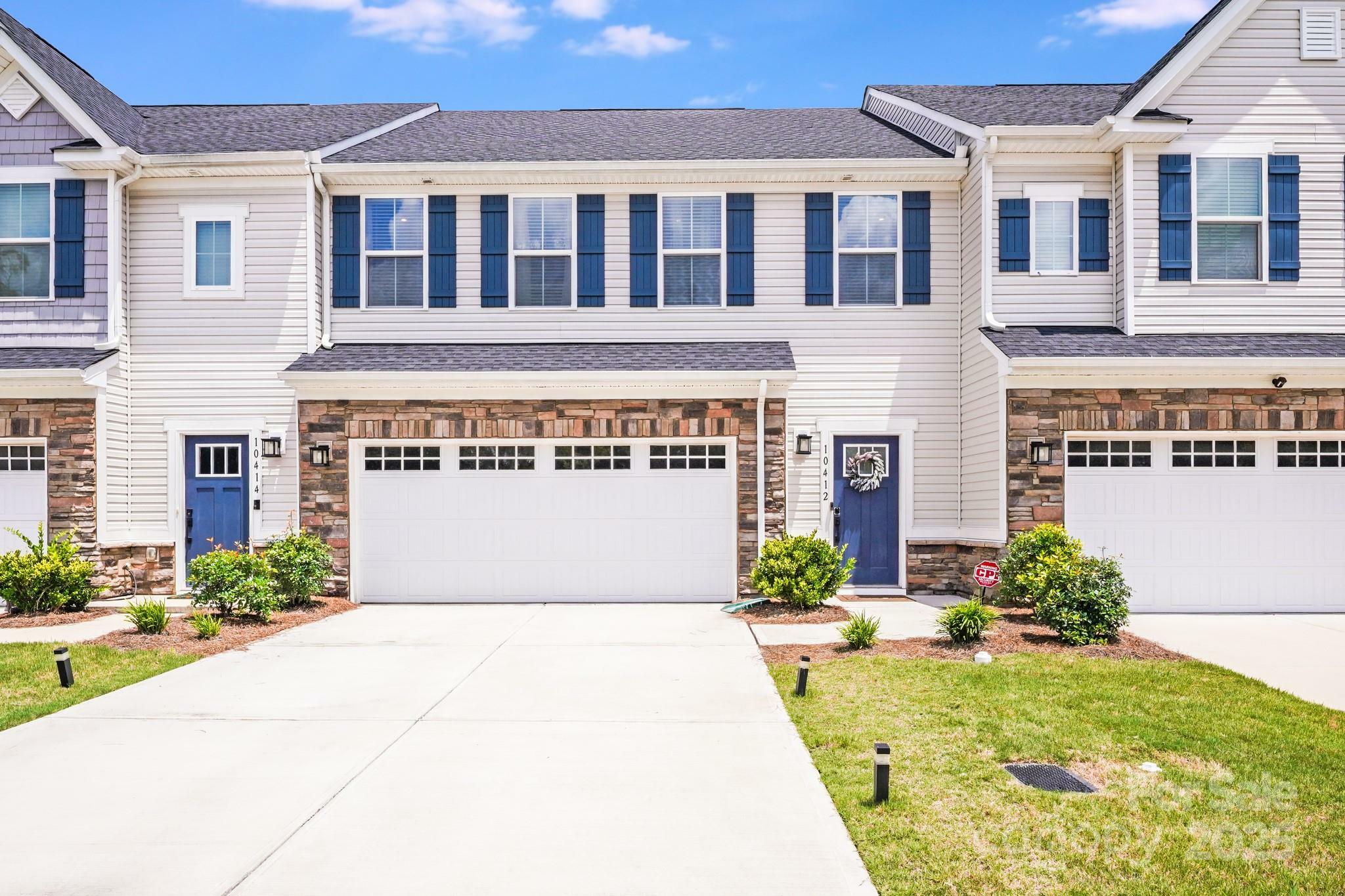 Property Photo: 10412 Dalton Woods Court NW NC 28078