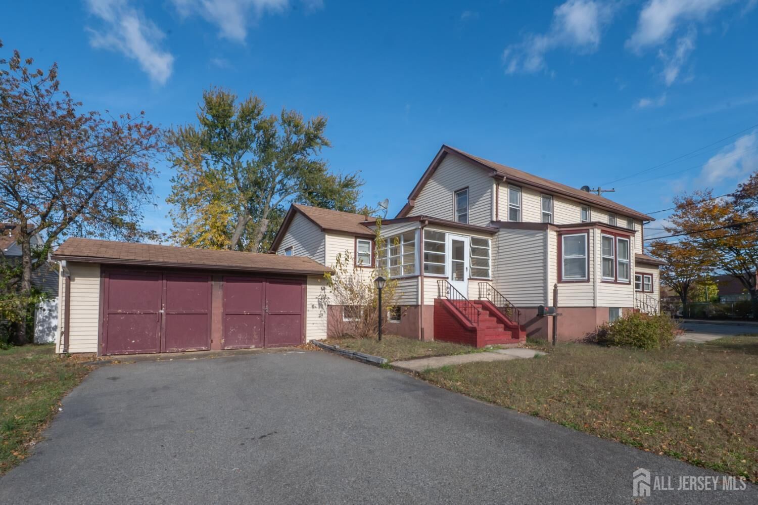 Property Photo:  217 Macarthur Avenue  NJ 08872
