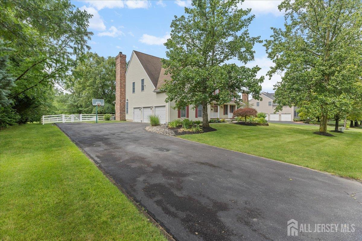 Property Photo: 7 Camas Court NJ 08536