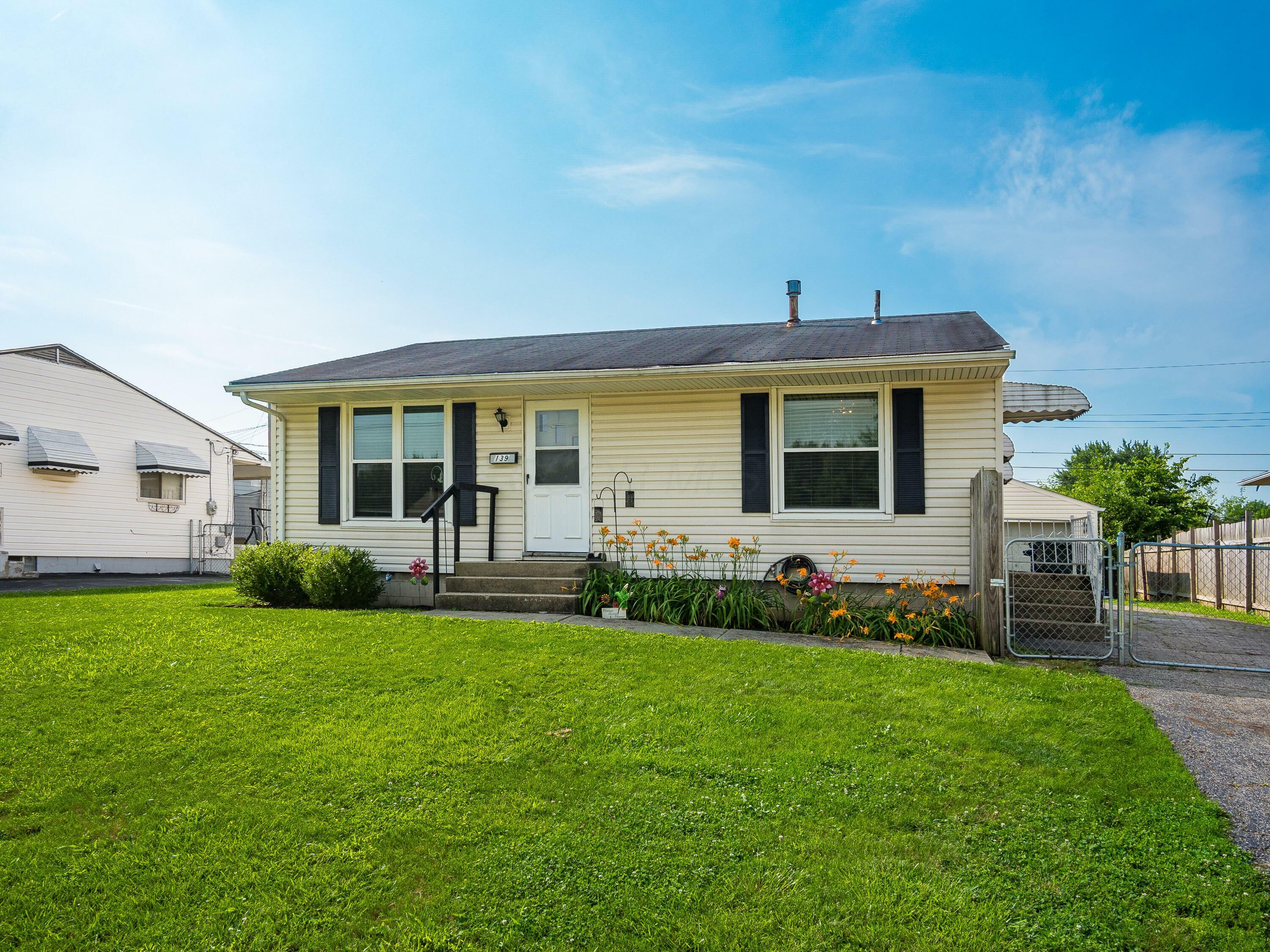 Property Photo: 139 Cullman Road OH 43207