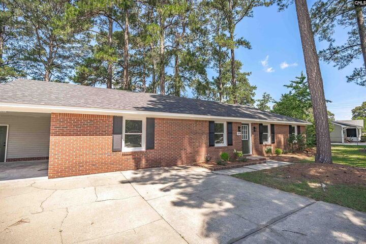 Property Photo:  898 Perry  SC 29154 