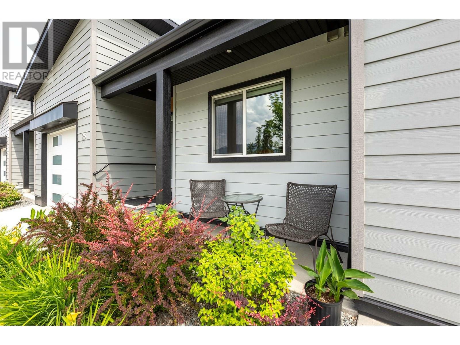 Photo de la propriété: 2810 15 Avenue Northeast 25 BC V1E 0G2