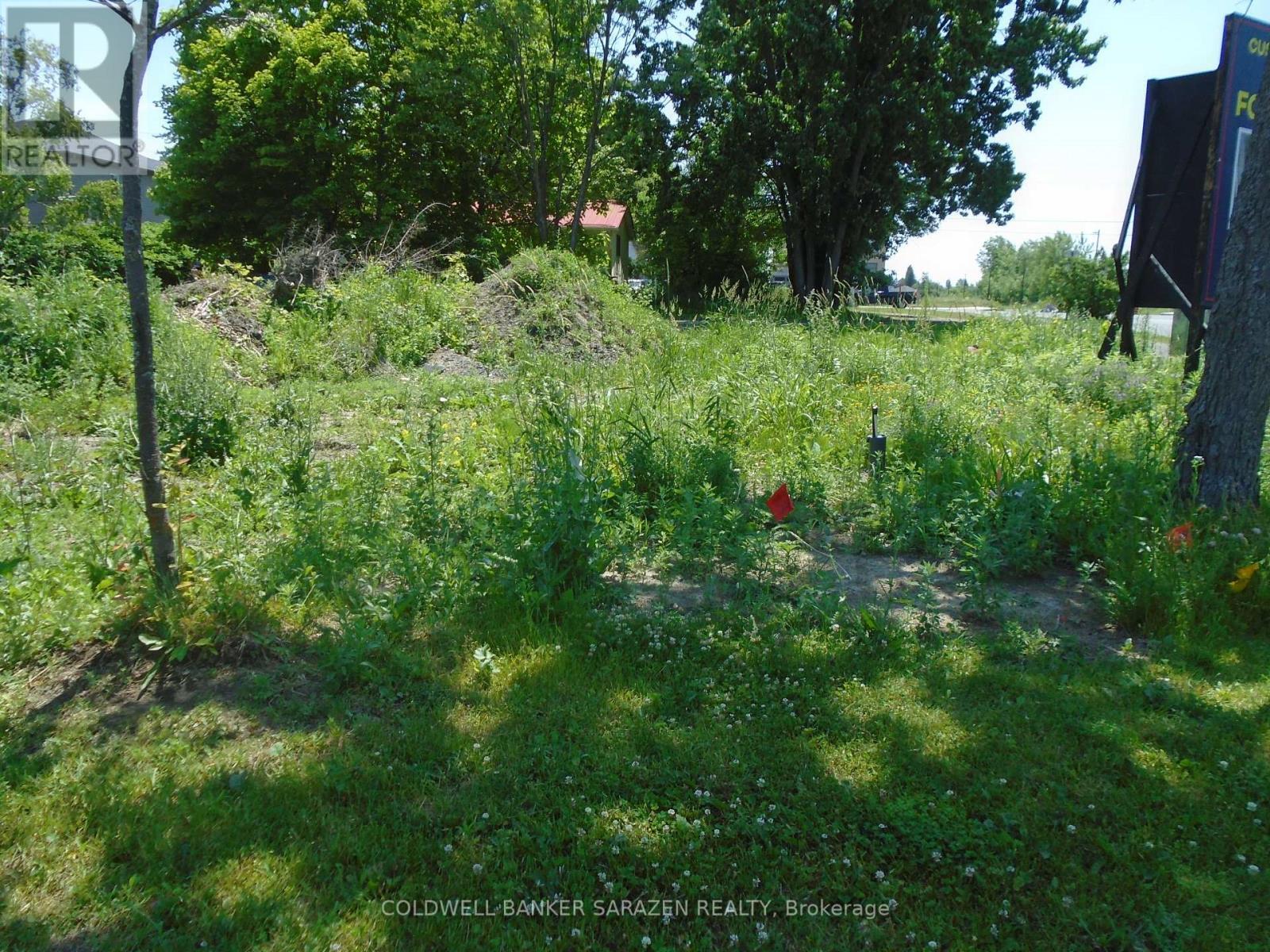 Property Photo: 285 Enclave Walk Walk East ON K4B 1H9