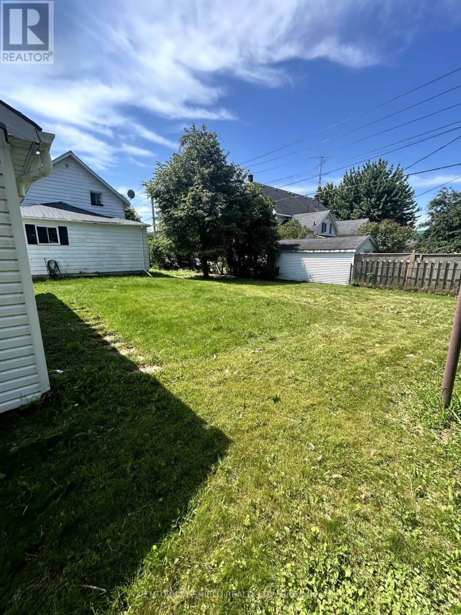 Property Photo: 62 5th Street ON L9H 7L3