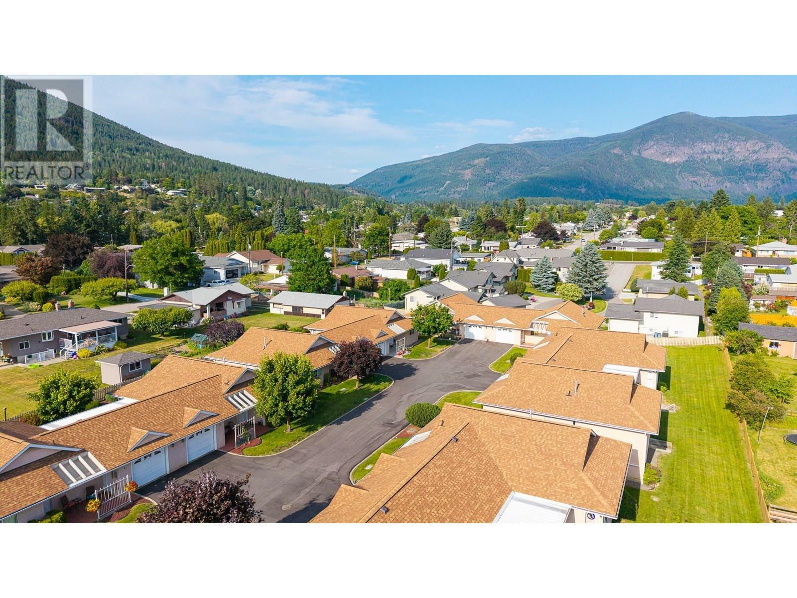 Photo de la propriété:  518 18th Avenue South 5  BC V0B 1G0 