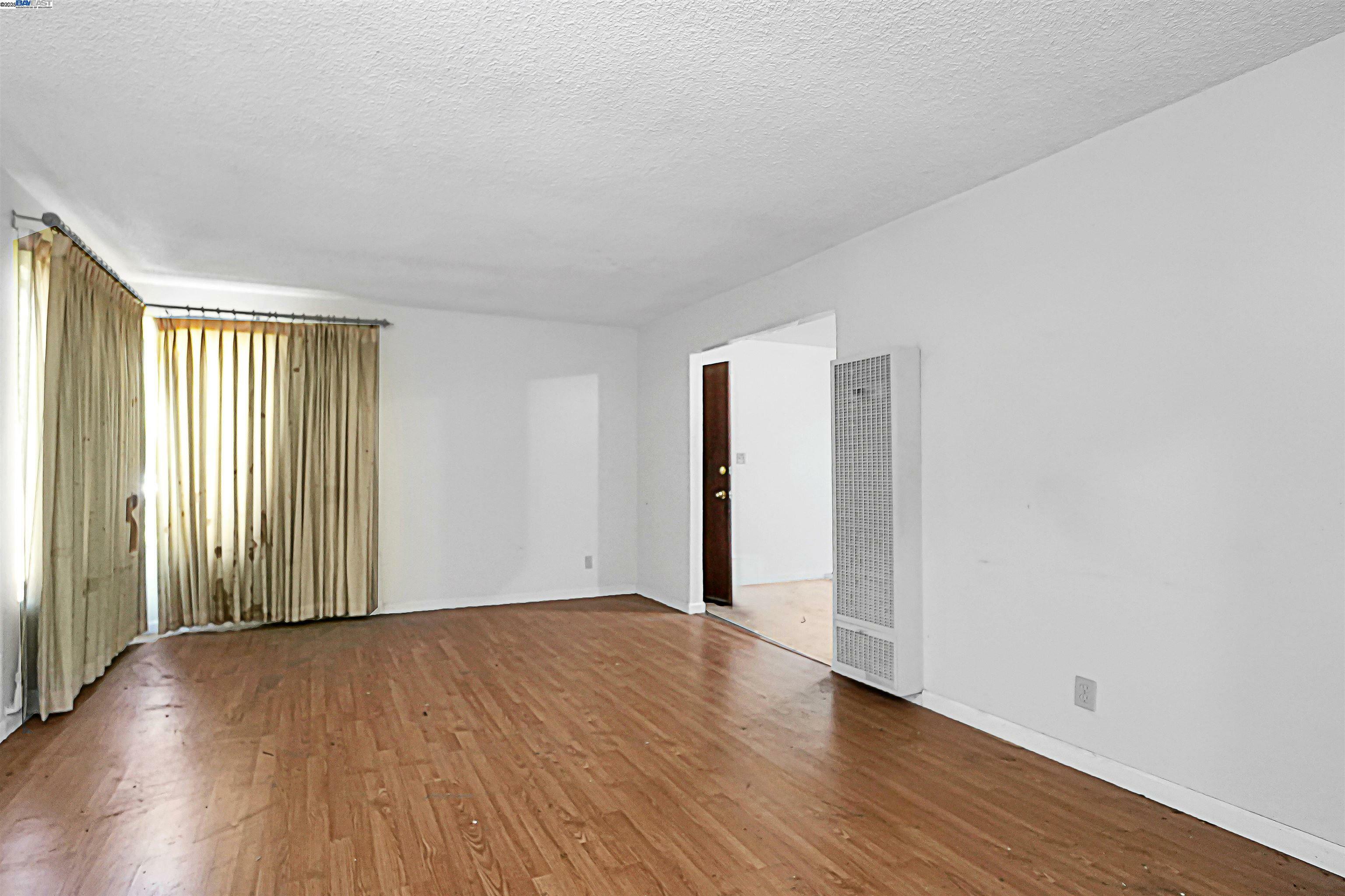 Property Photo:  970 92nd Ave  CA 94603 
