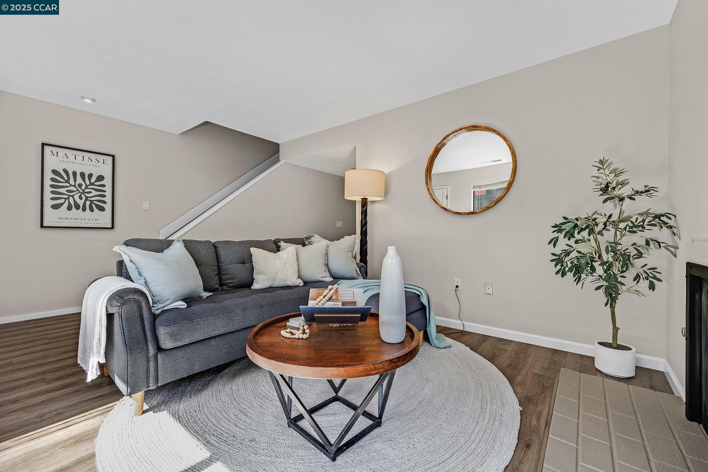 Property Photo: 1250 Honey Trl CA 94597
