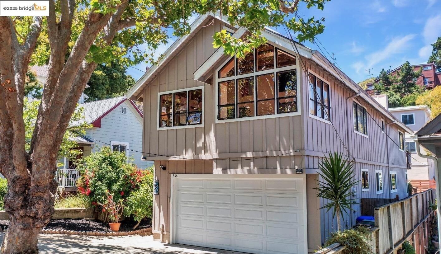 Property Photo:  336 Washington Ave  CA 94801 