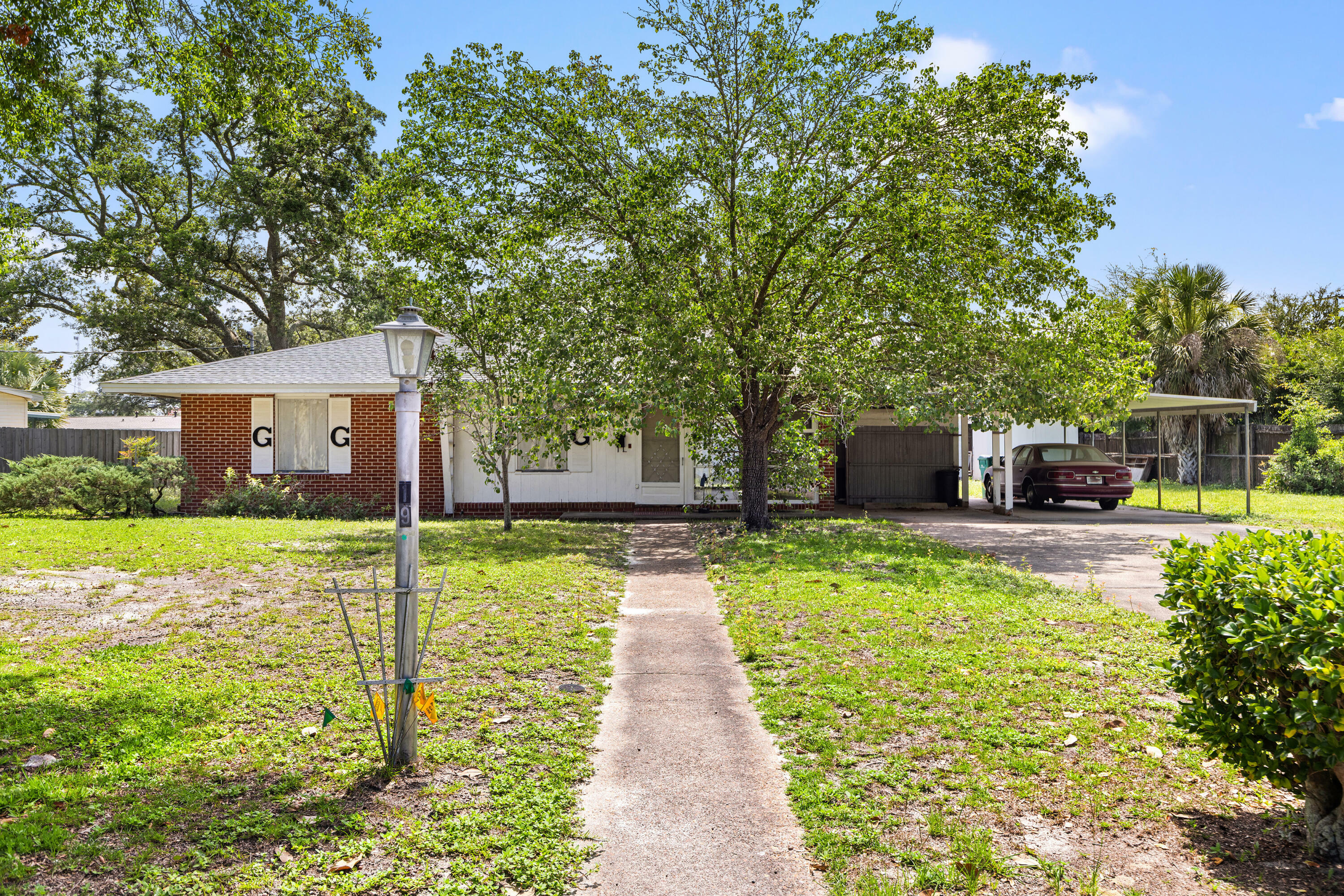 Property Photo: 19 Stewart Circle FL 32547