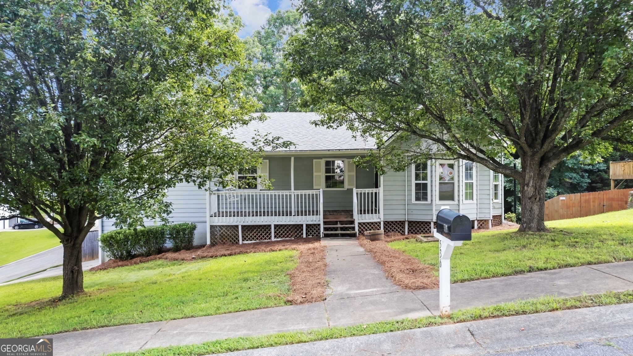 Property Photo: 536 Cherokee Overlook Court Court GA 30115