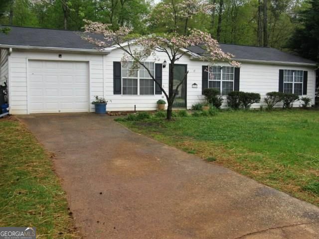 Property Photo: 218 Whispering Pine Circle Circle NE GA 30184