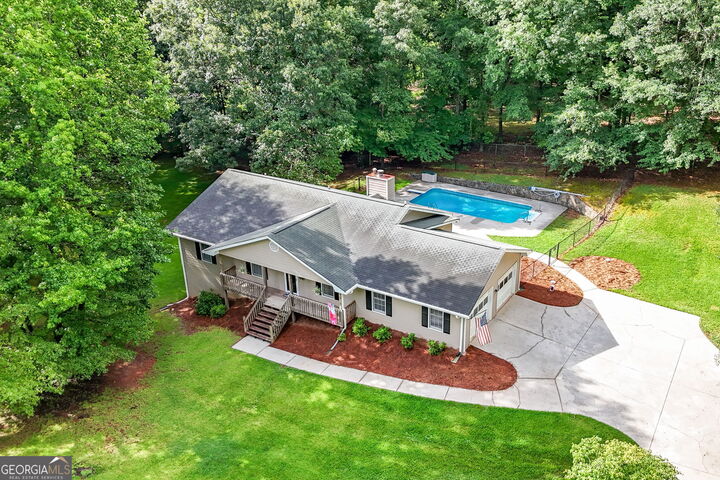 Property Photo: 185 Downybrook Lane GA 30215