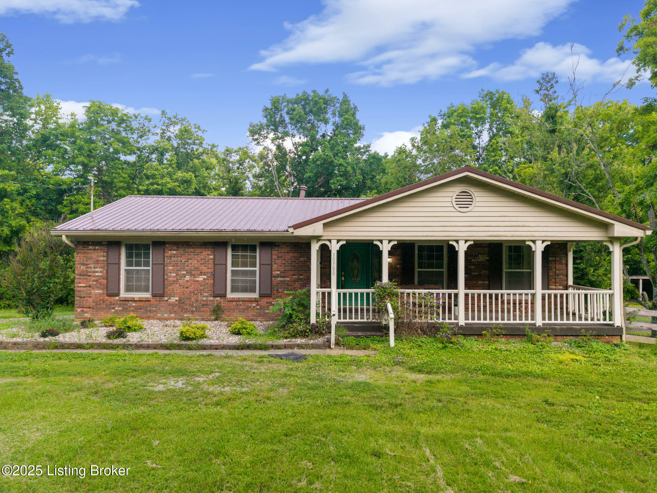 Property Photo: 10700 Back Run Rd KY 40299