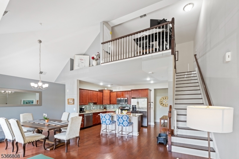 Property Photo: 6 Elston Ct NJ 07420
