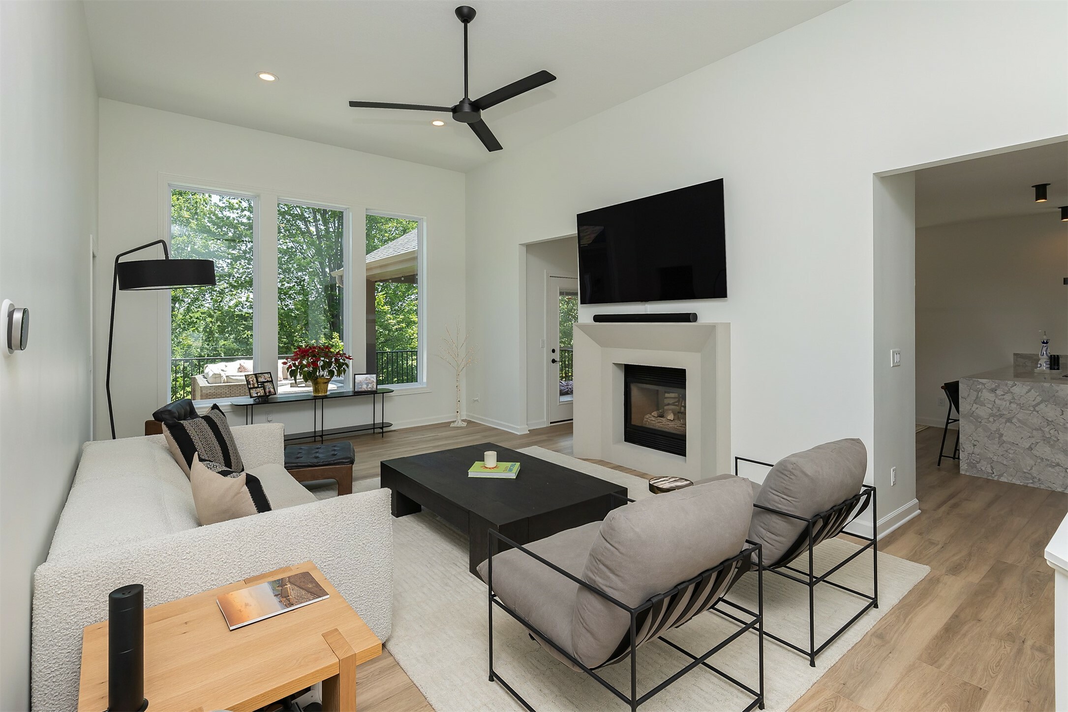 Property Photo: 1286 Glen Oaks Drive IA 50266