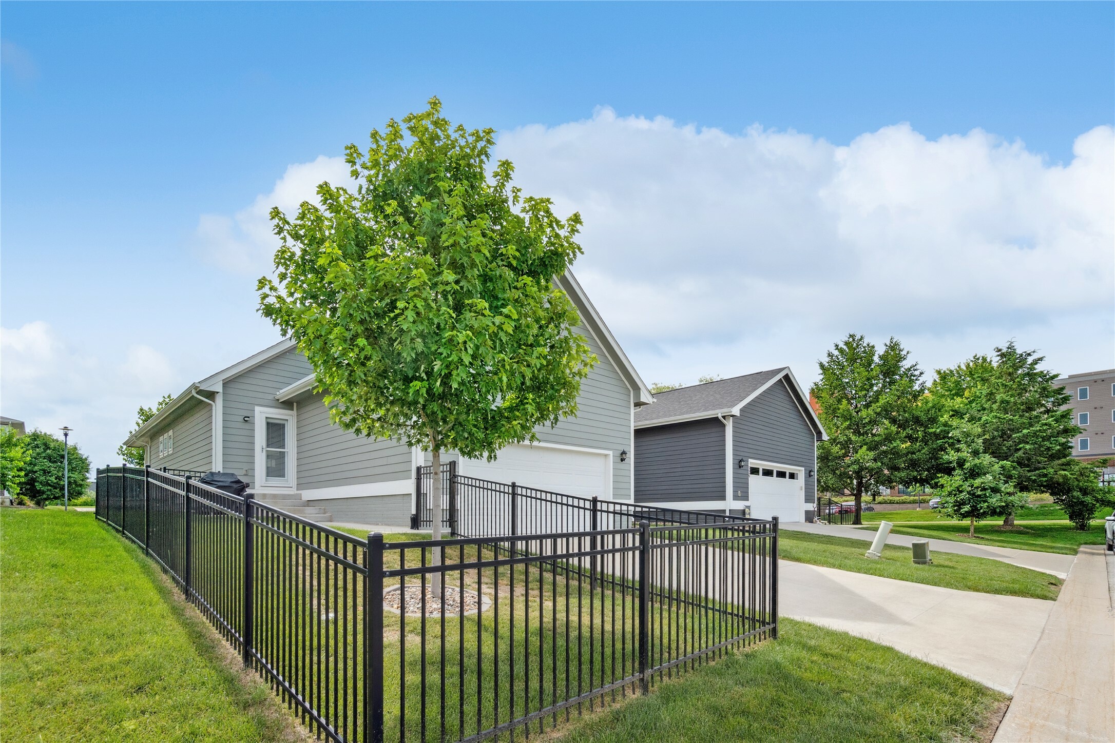 Property Photo: 523 S Bluestone Way IA 50266
