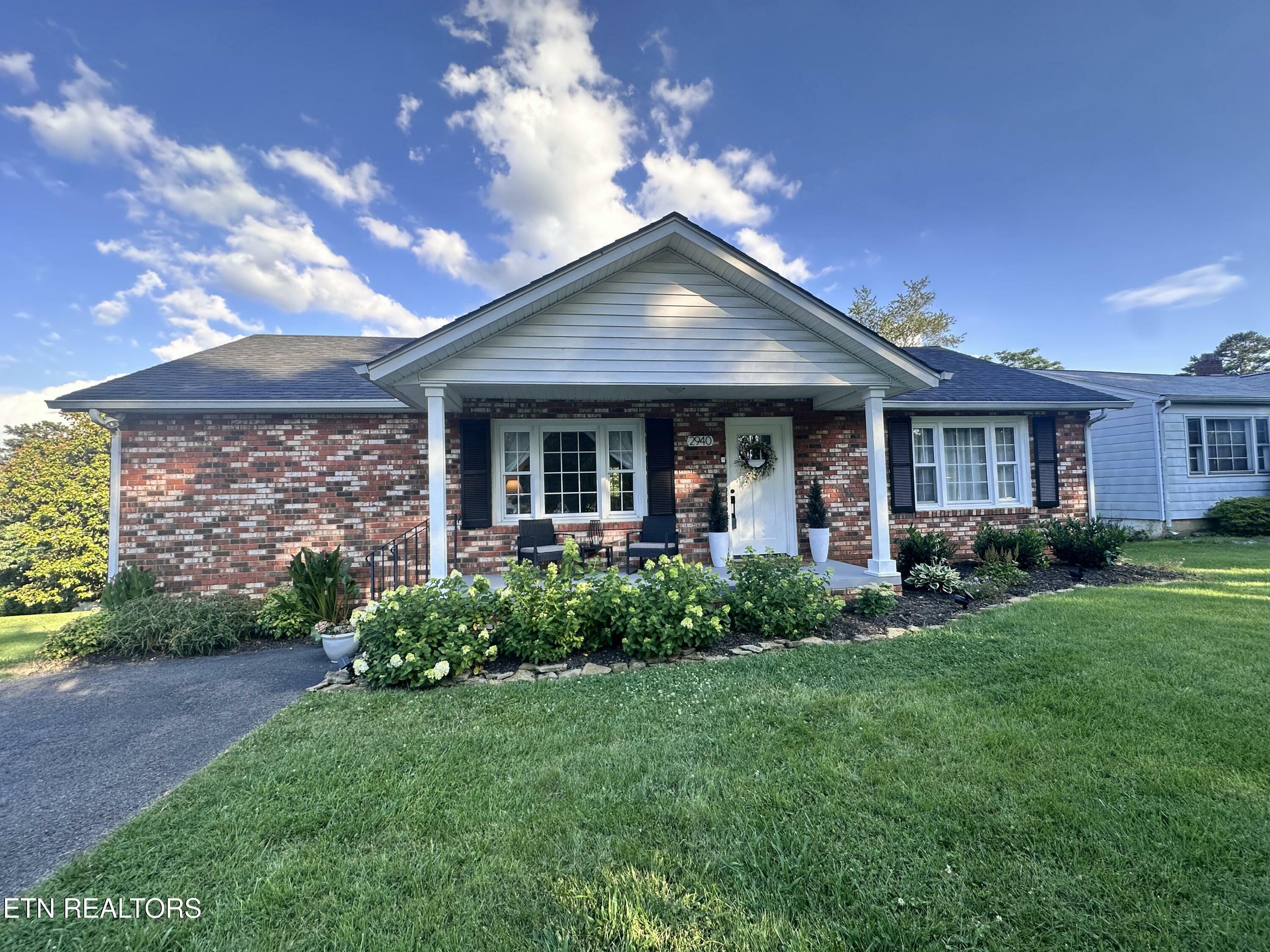 Property Photo: 2940 Gaston Ave TN 37917