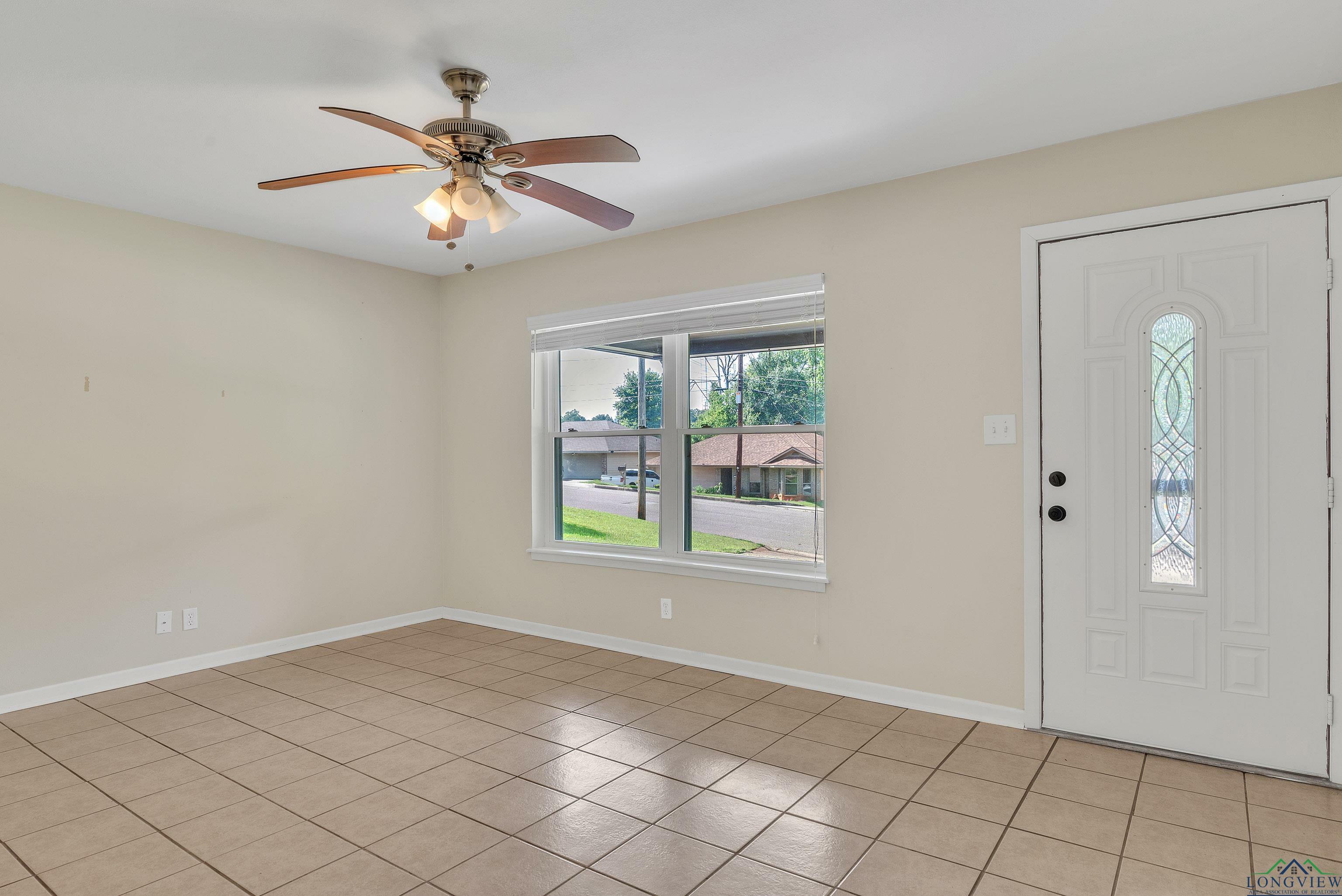 Property Photo: 1702 Eastwood St. TX 75604
