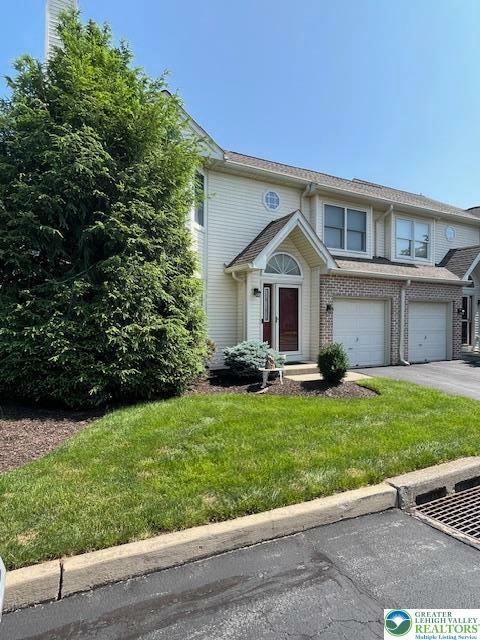 Property Photo: 255 Ridings Circle PA 18062