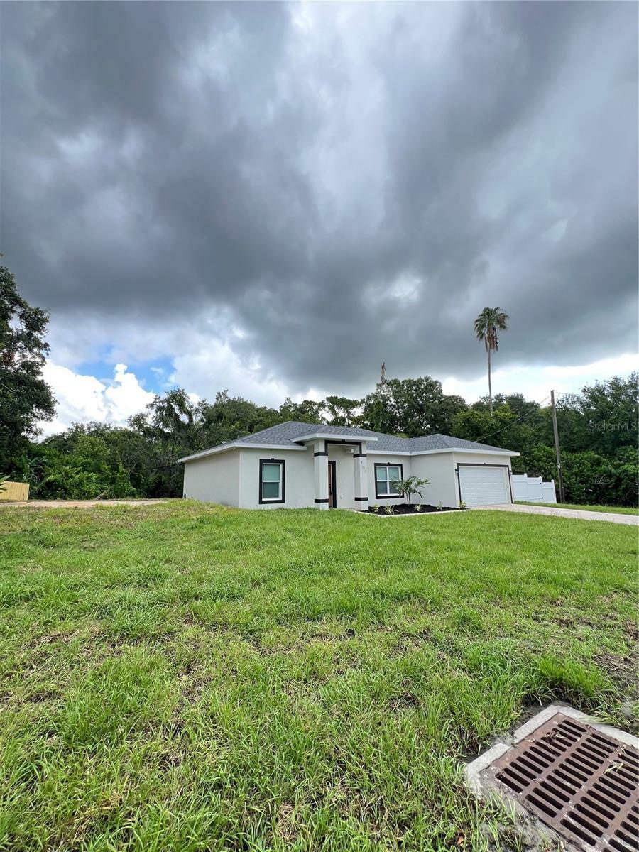 Property Photo: 801 Robson Street W FL 33805
