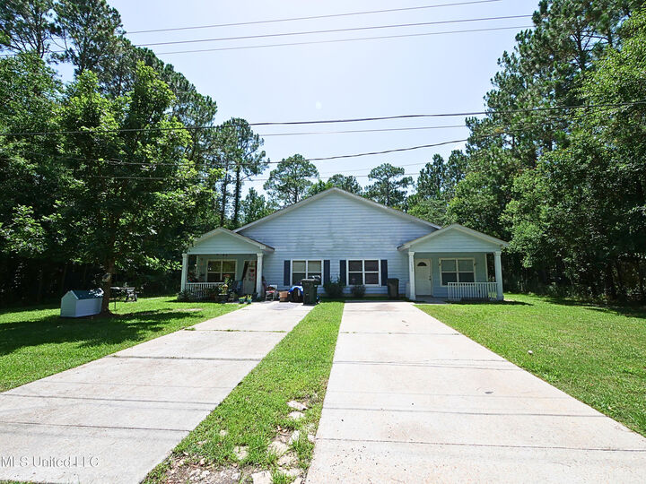 7327 Bayside Drive  Bay Saint Louis MS 39520 photo