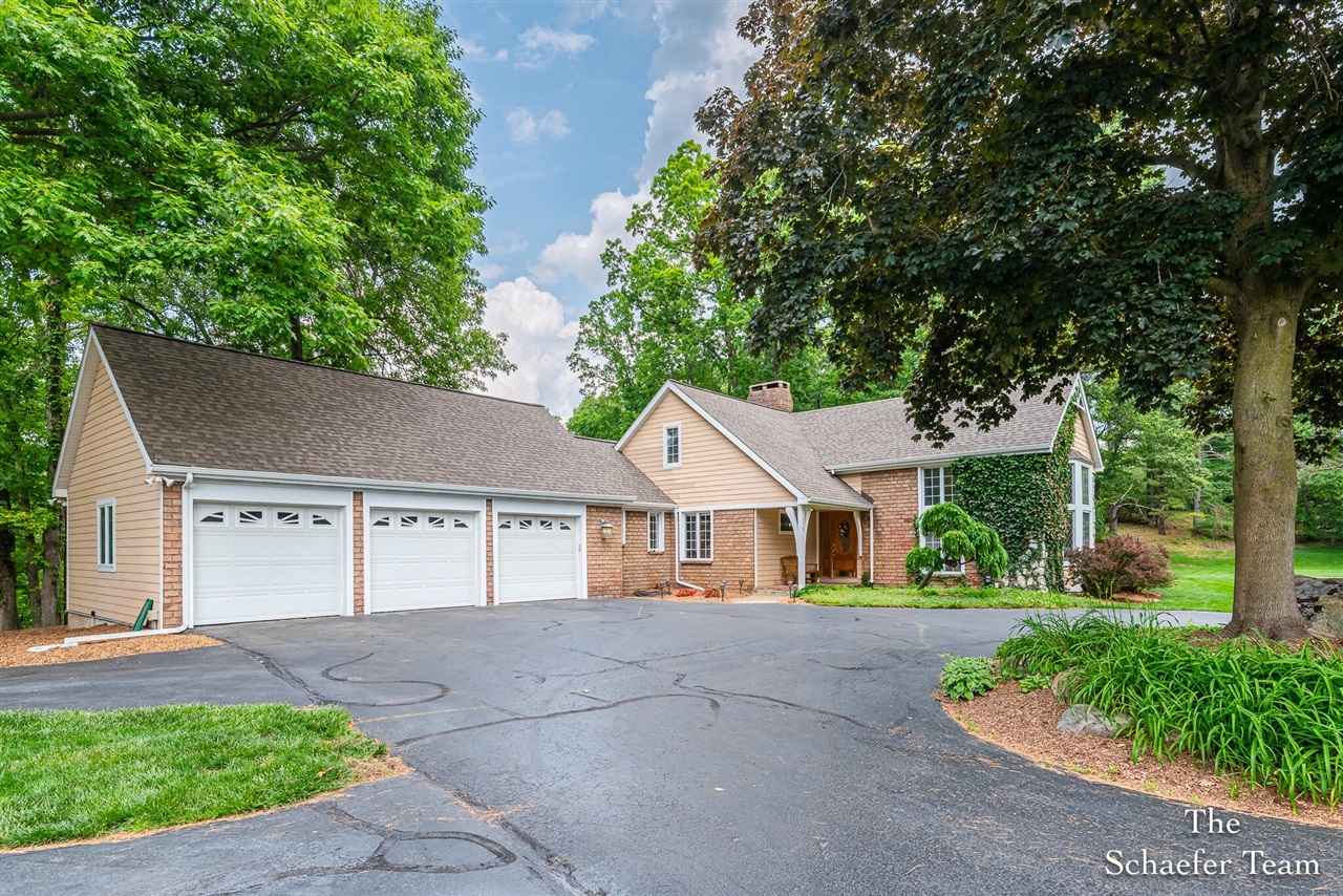 Property Photo:  175 Honey Creek Avenue  MI 49301-9768 