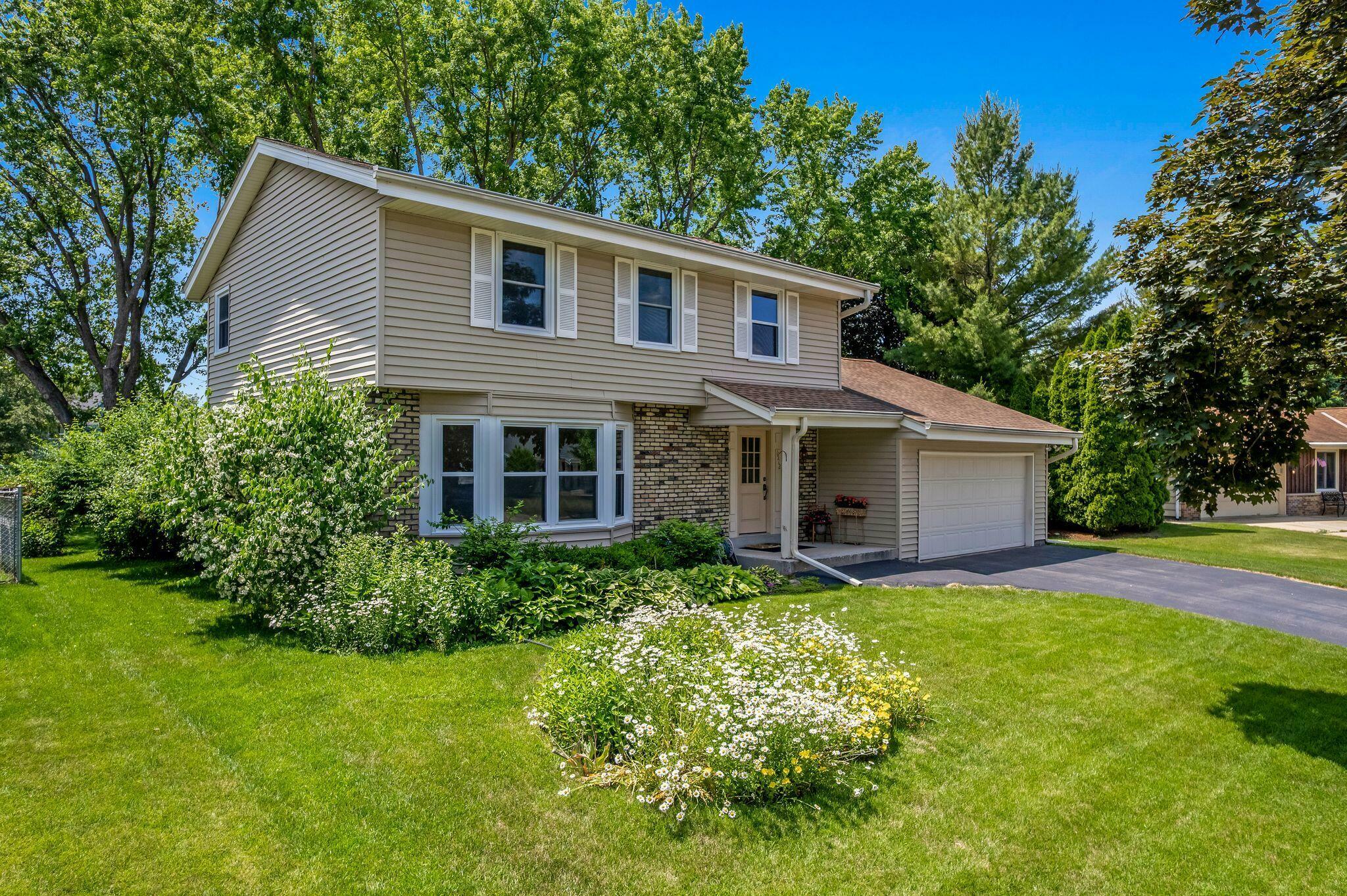 1512 David Ln  Waukesha WI 53189 photo