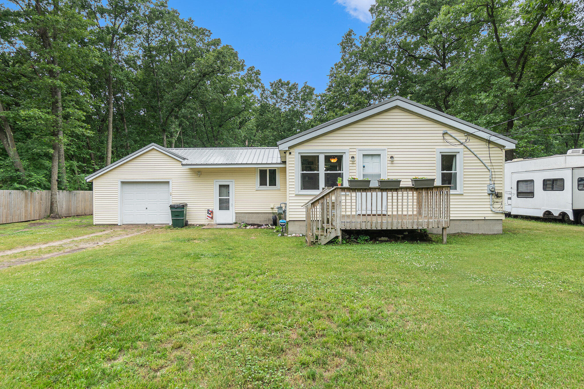2305 Ewing Road  Twin Lake MI 49457 photo