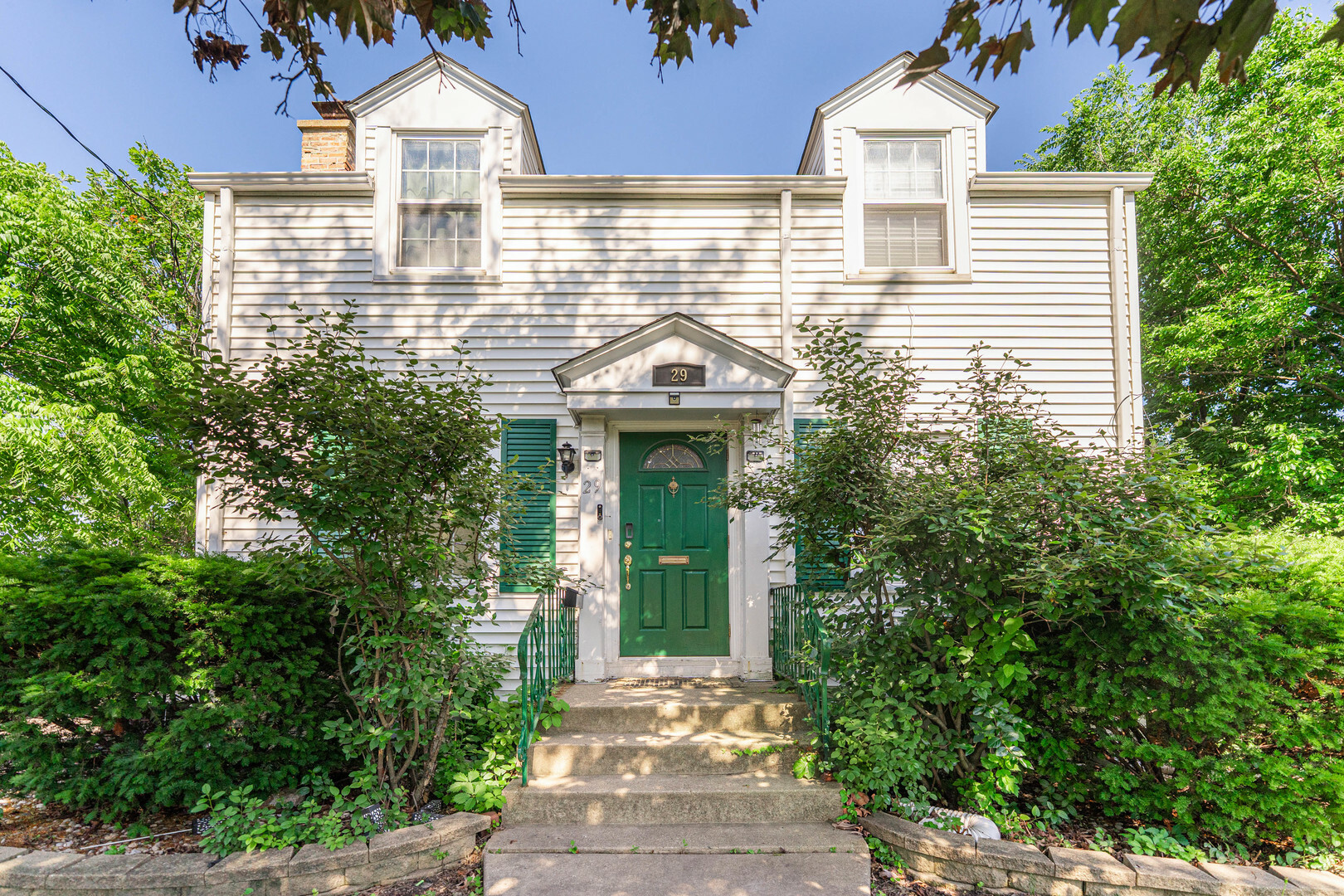Property Photo:  29 Oak Ridge Avenue  IL 60162 