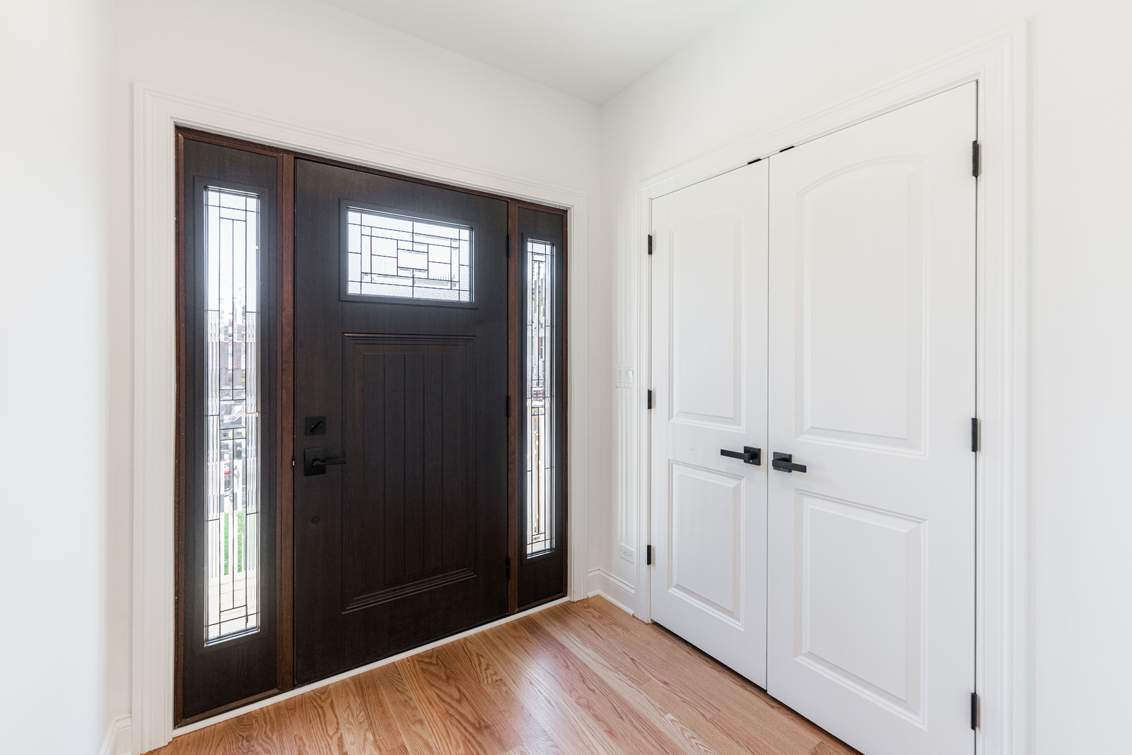 Property Photo: 4134 W Roscoe Street IL 60641