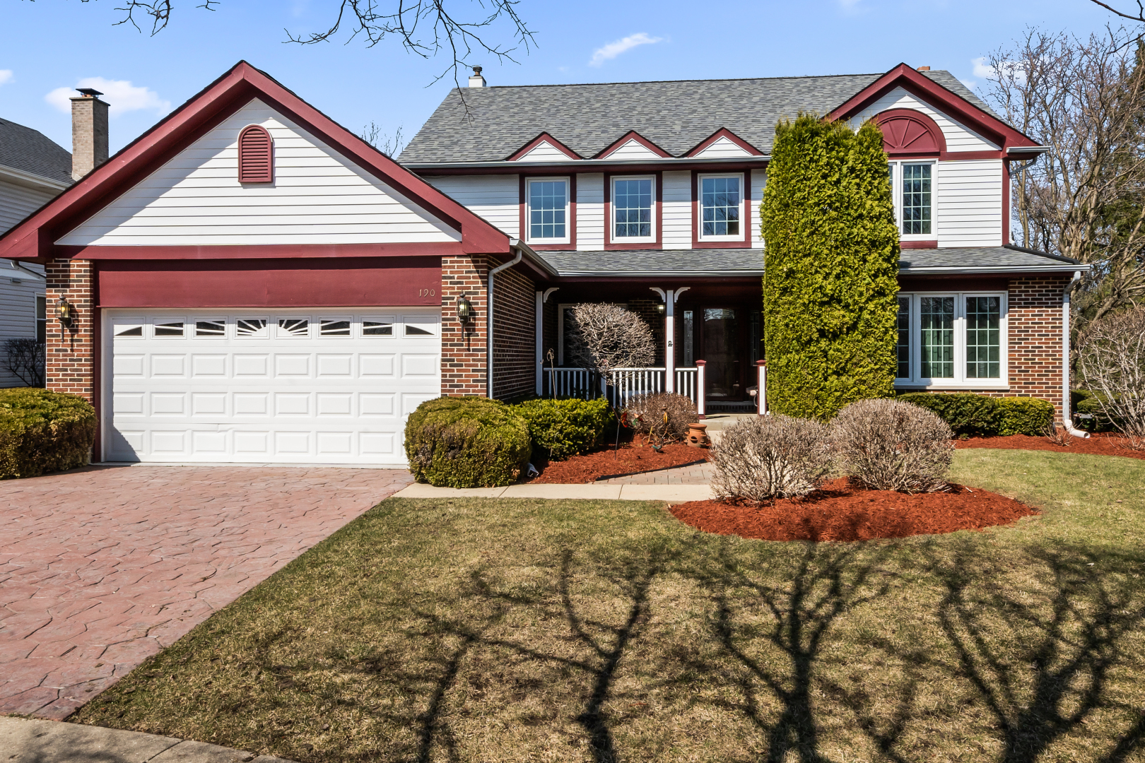 Property Photo: 190 Southgate Drive IL 60061