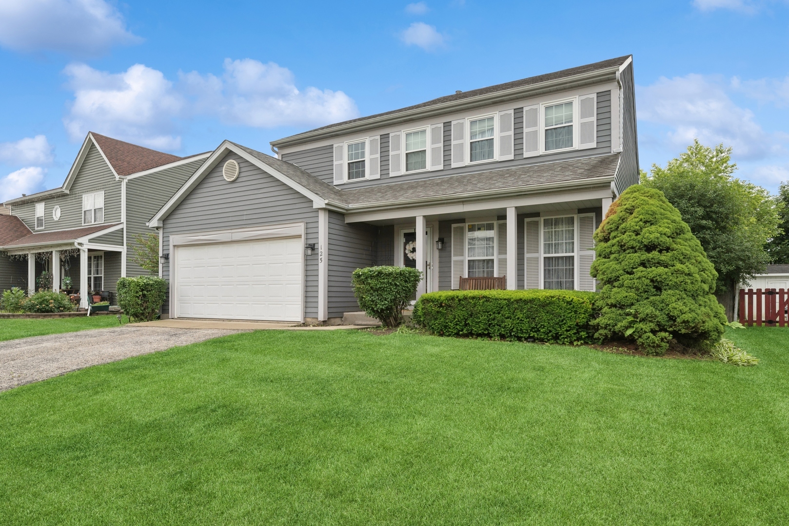 Property Photo: 125 W Sprucewood Lane IL 60073