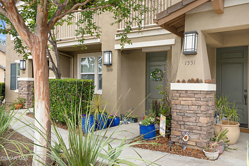 Property Photo:  1549 Flynn Road 7  CA 93012 