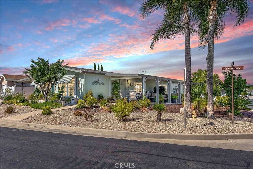 Property Photo:  38124 Calle Amigable  CA 92563 