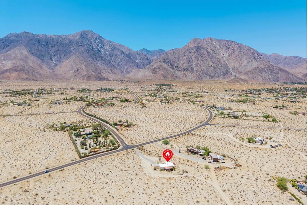 Property Photo: 437 Ocotillo Circle CA 92004