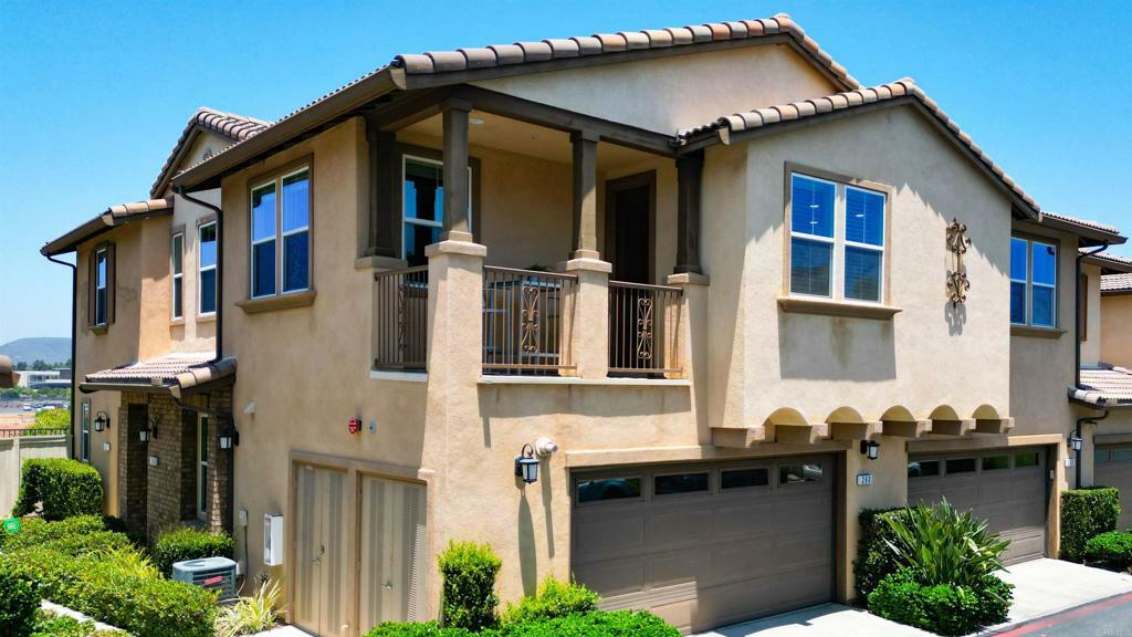 Property Photo: 260 Candera Ln CA 92069
