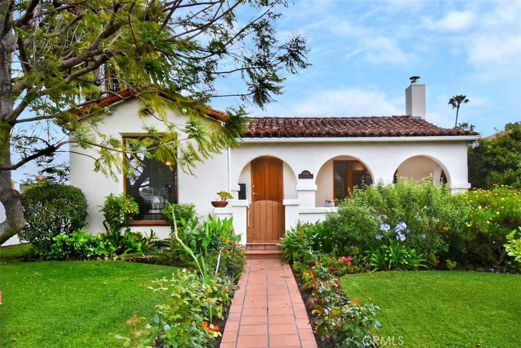 Property Photo: 2202 Kelton Avenue CA 90064
