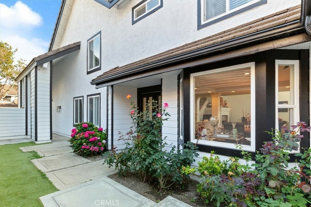 Property Photo:  1174 Kingston Street  CA 92626 