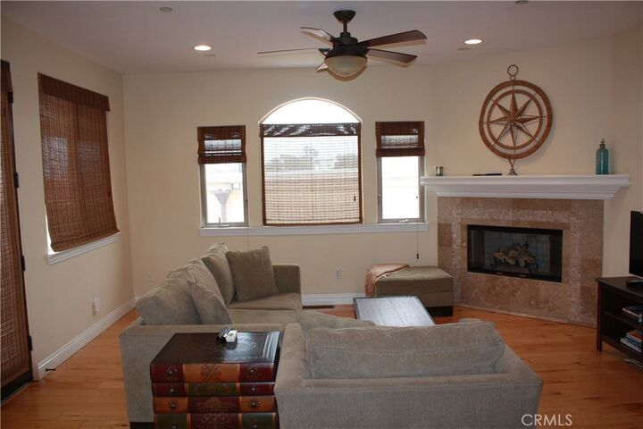 Property Photo: 423 19th Street CA 90266