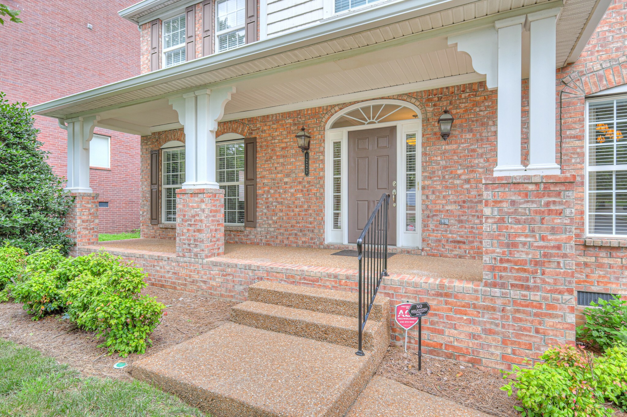 Property Photo:  1222 Broadmoor Cir  TN 37067 