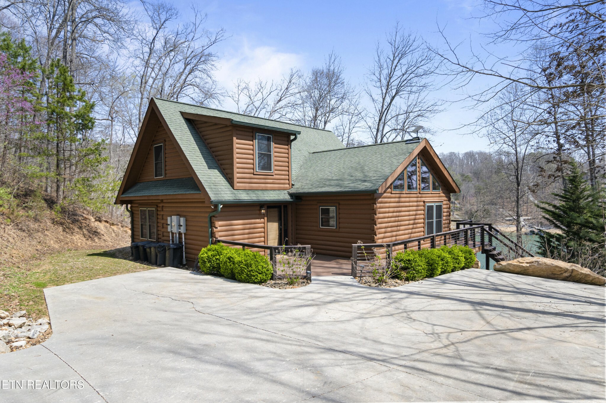 645 Bankston Lane  La Follette TN 37766 photo
